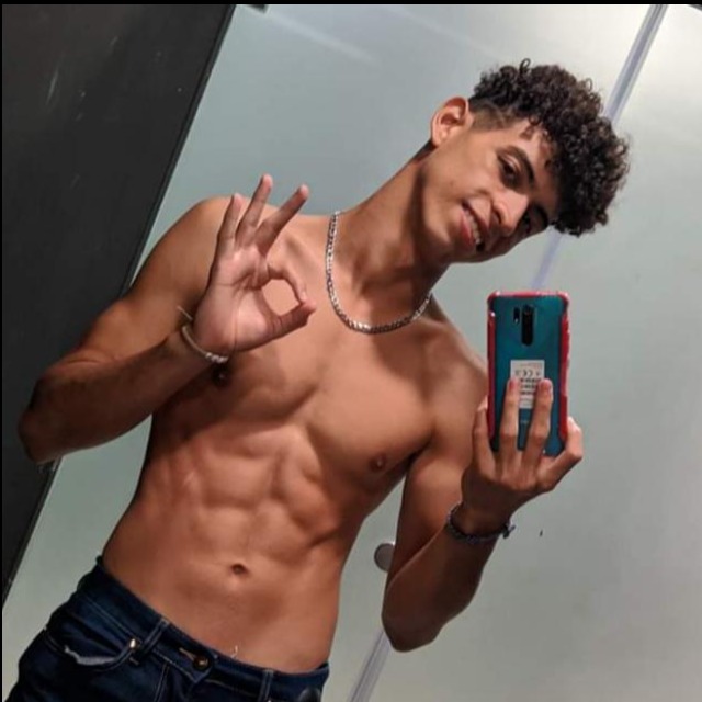 loverfans ALEXLEON3X profile photo. ALEXLEON3X 4