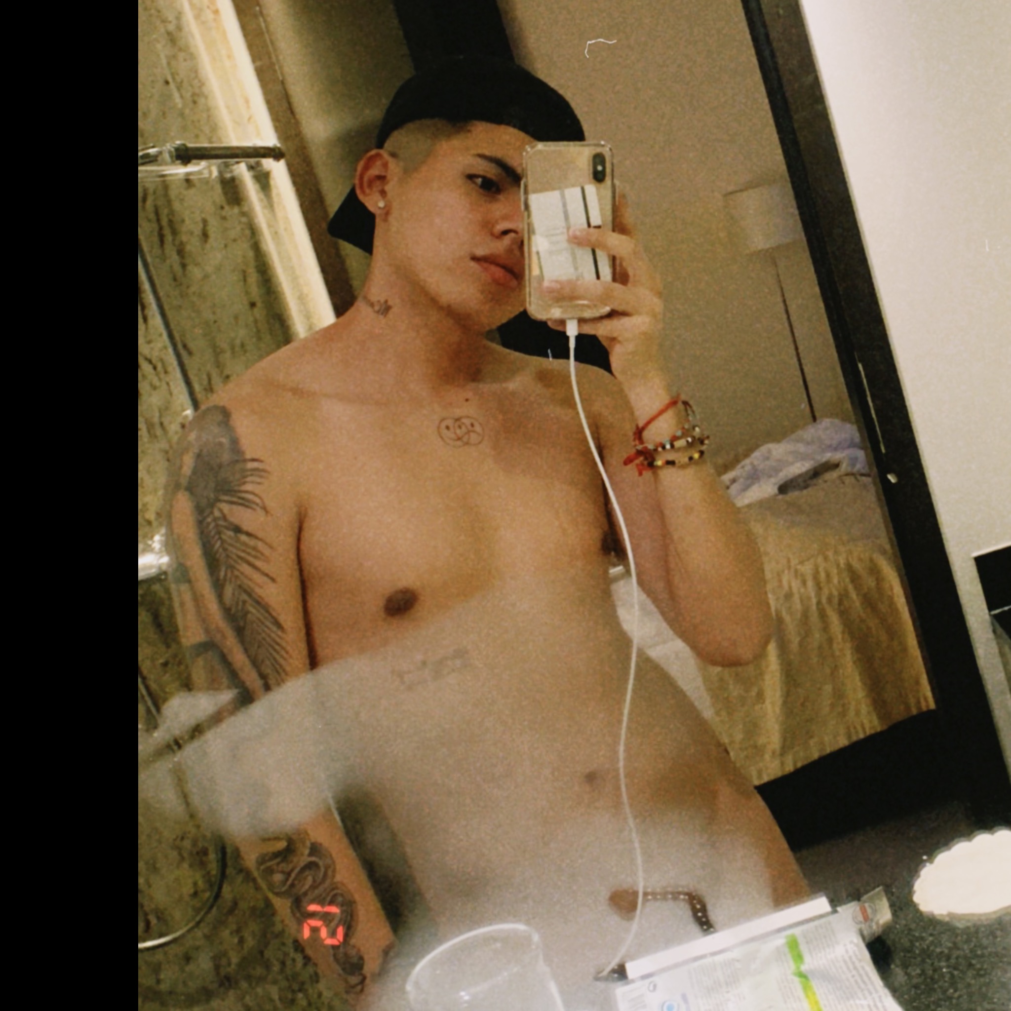 loverfans Adrianvargass profile photo. Adrianvargass 16