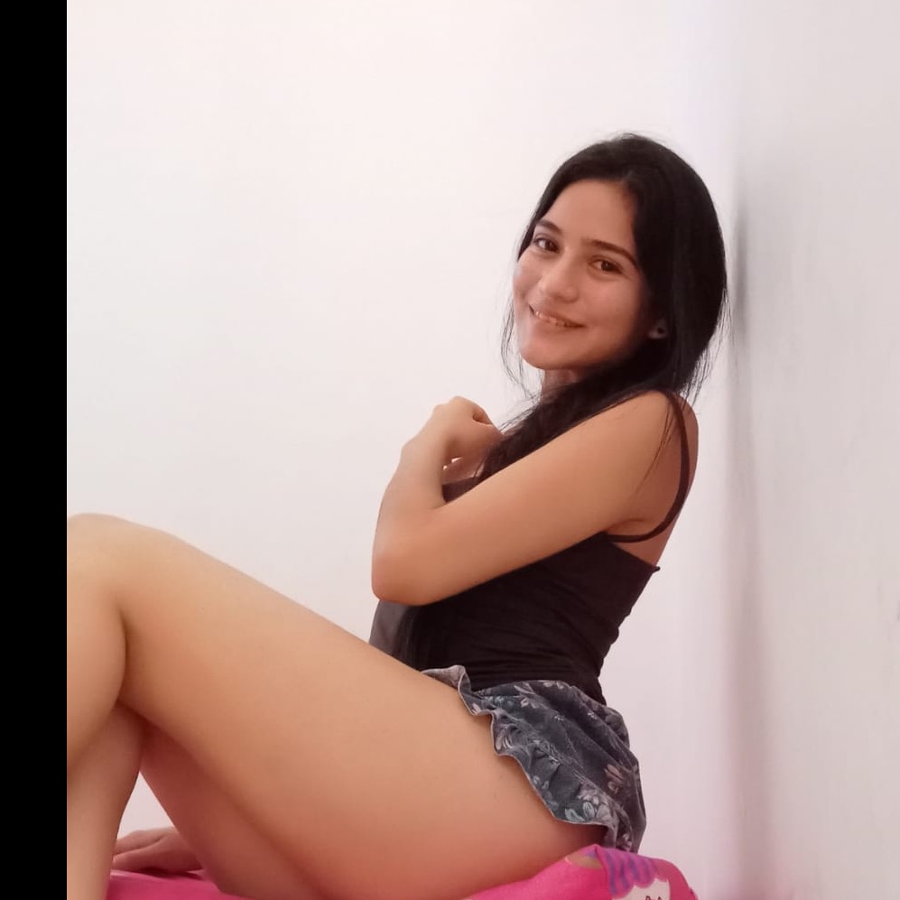 loverfans Colegiala latina profile photo. Colegiala latina 26