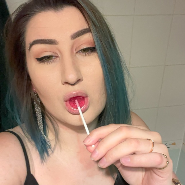 loverfans Dirty Blue Kitana profile photo. Dirty Blue Kitana 4