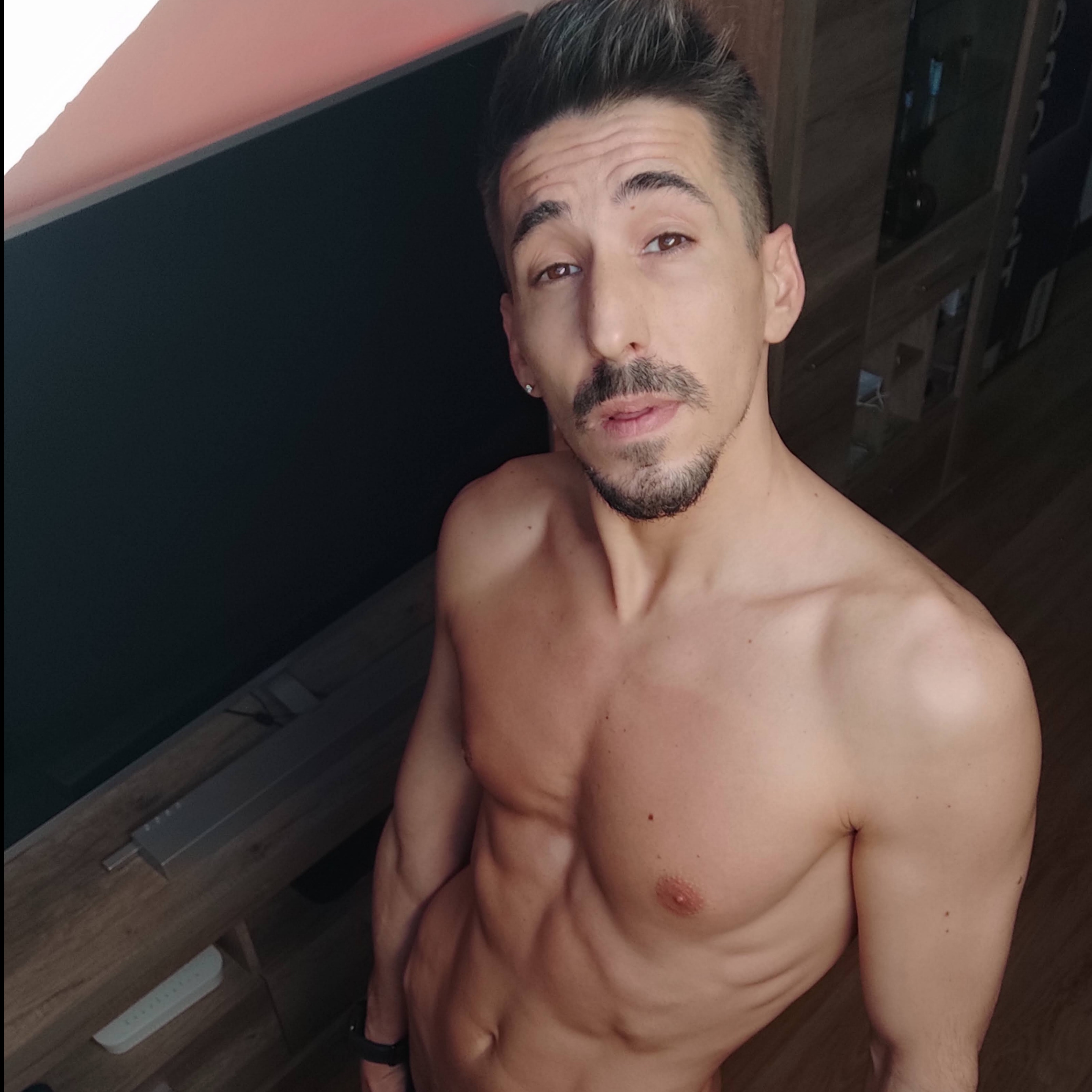 loverfans Mc0x0 profile photo. Mc0x0 17