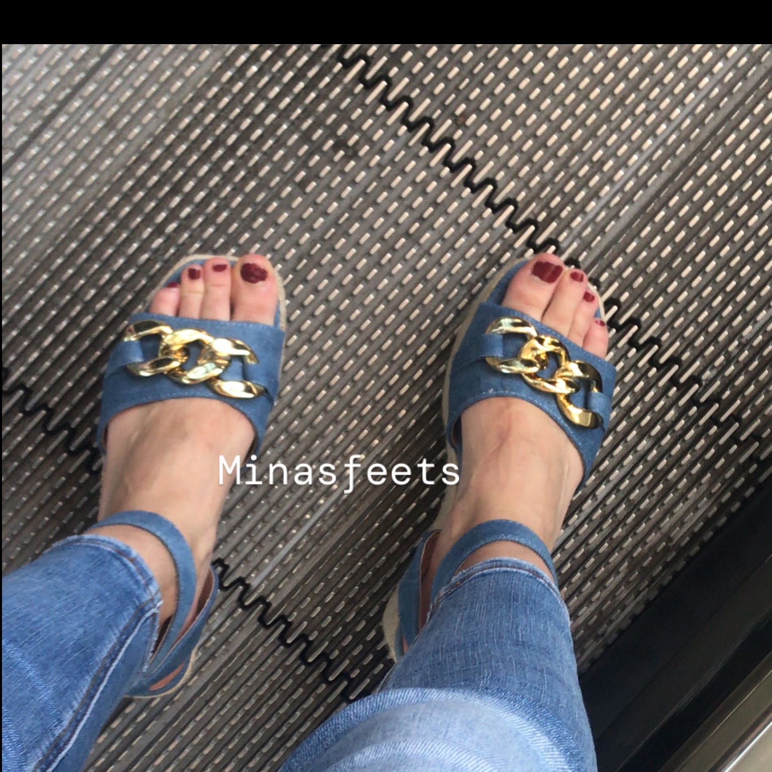 loverfans Minasfeets profile photo. Minasfeets 13