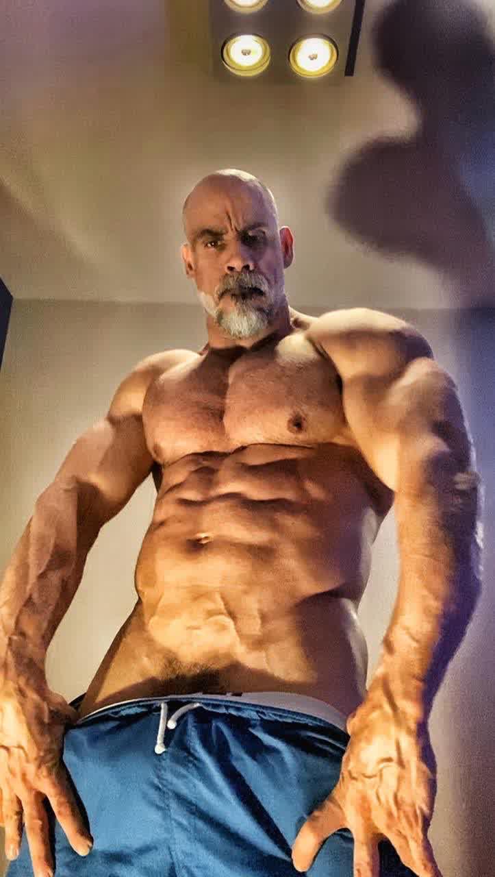 loverfans Multiflyer2019 profile photo. Multiflyer2019 15