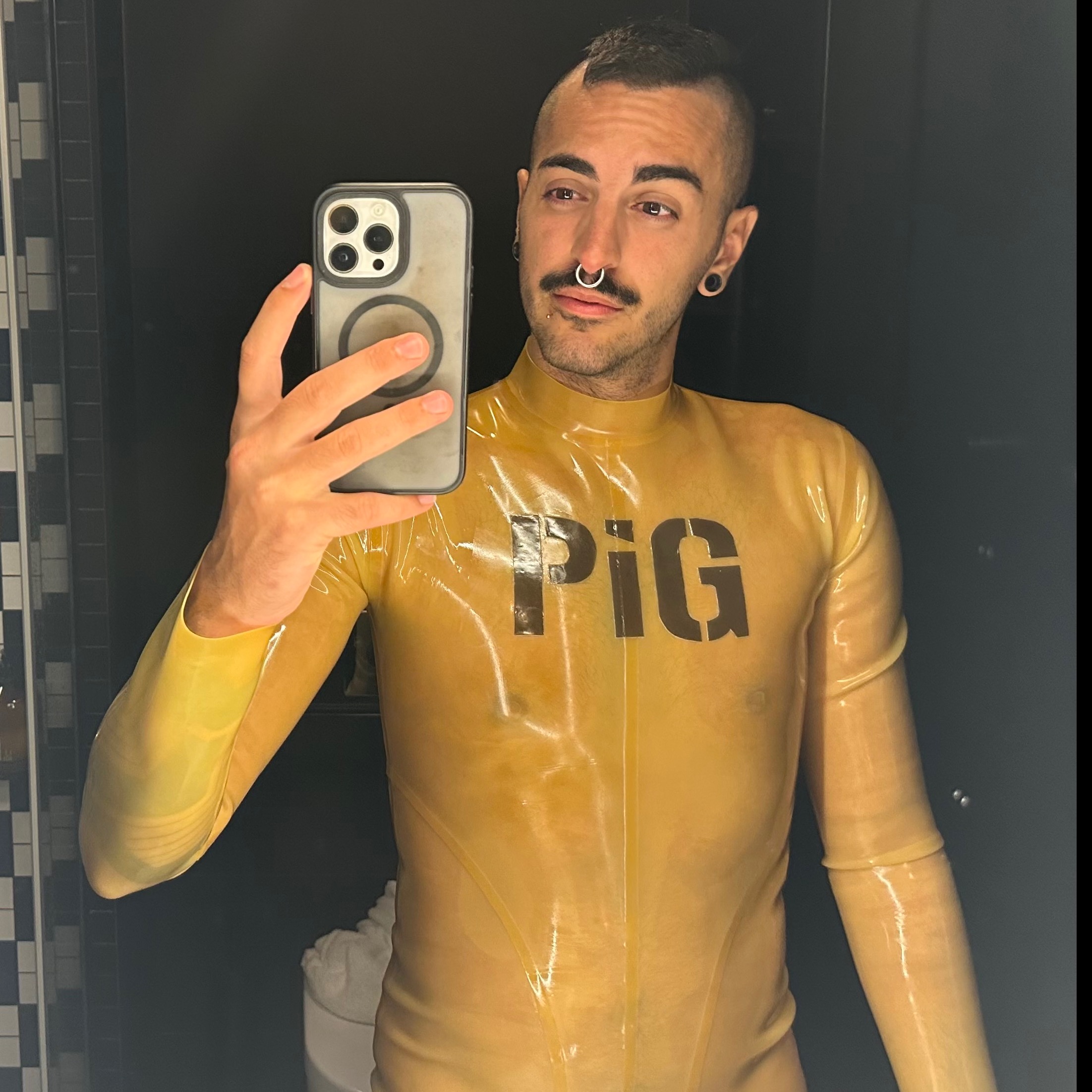 loverfans PigBoyRubber96 profile photo. PigBoyRubber96 17