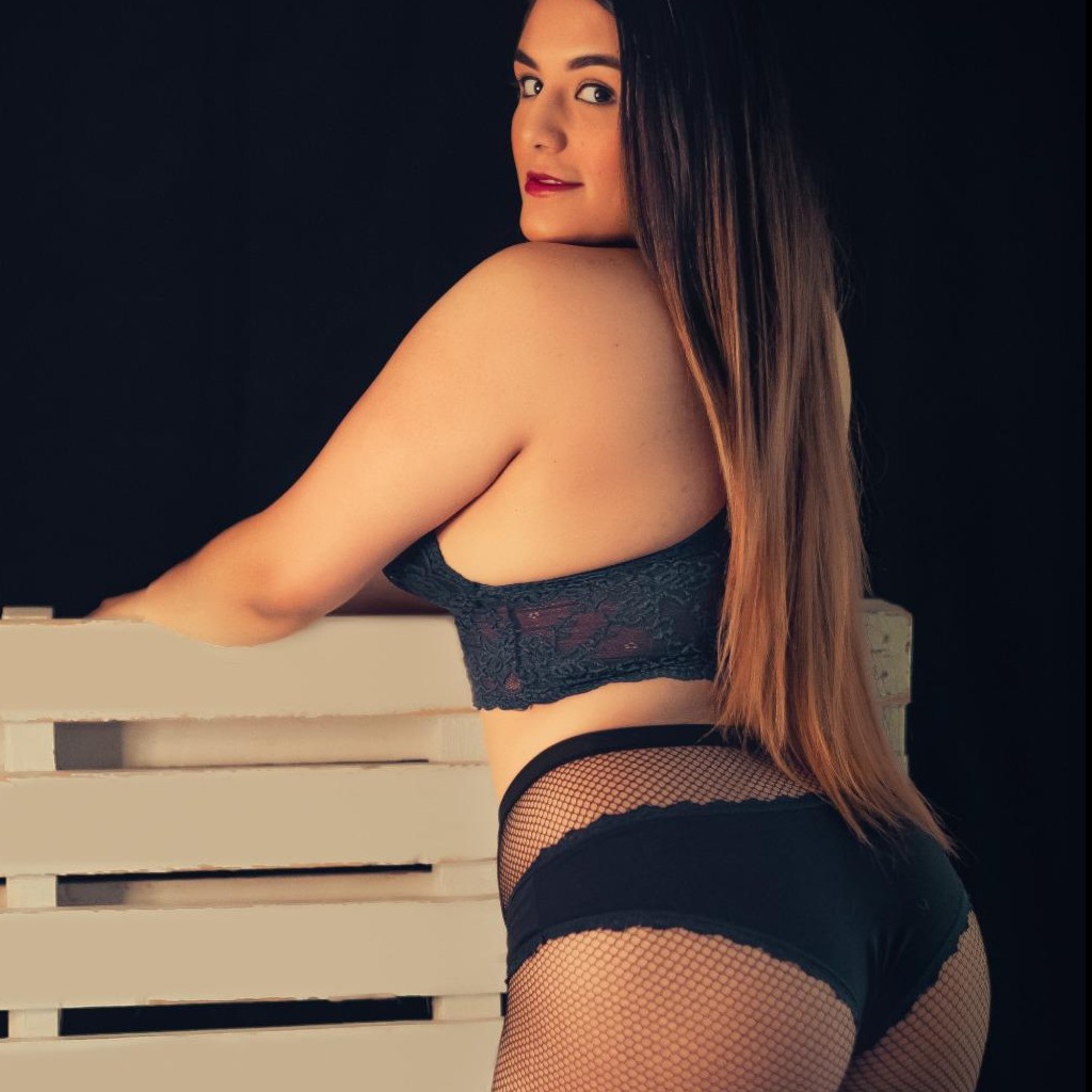 loverfans Sherezahasler profile photo. Sherezahasler 6