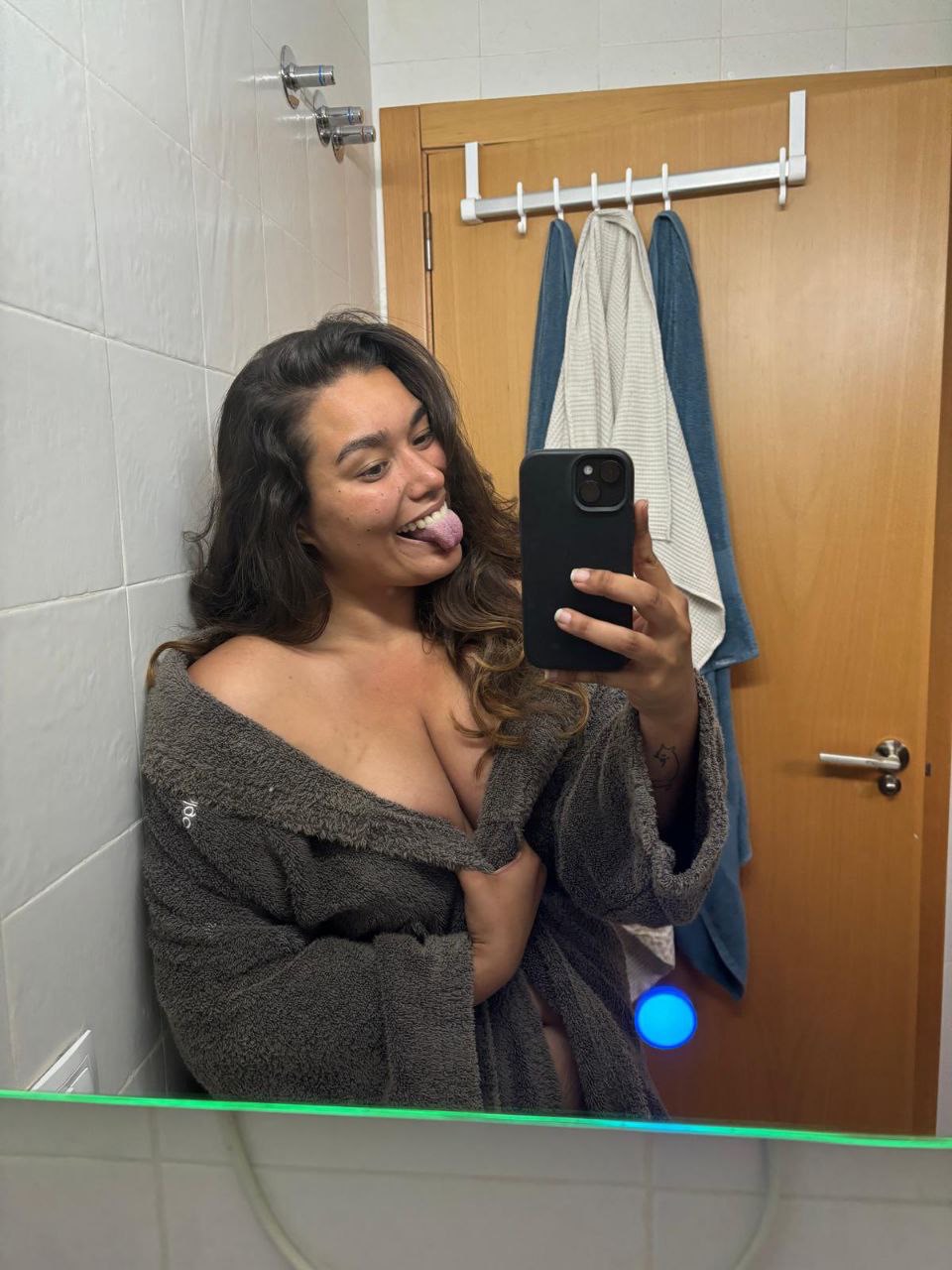 loverfans VictoriaStepMom profile photo. VictoriaStepMom 18