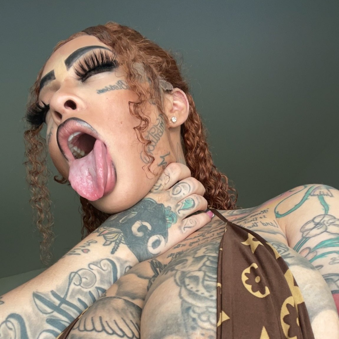 loverfans avarosana profile banner