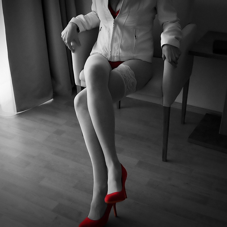 loverfans FinDom Mom Tia profile photo. FinDom Mom Tia 11