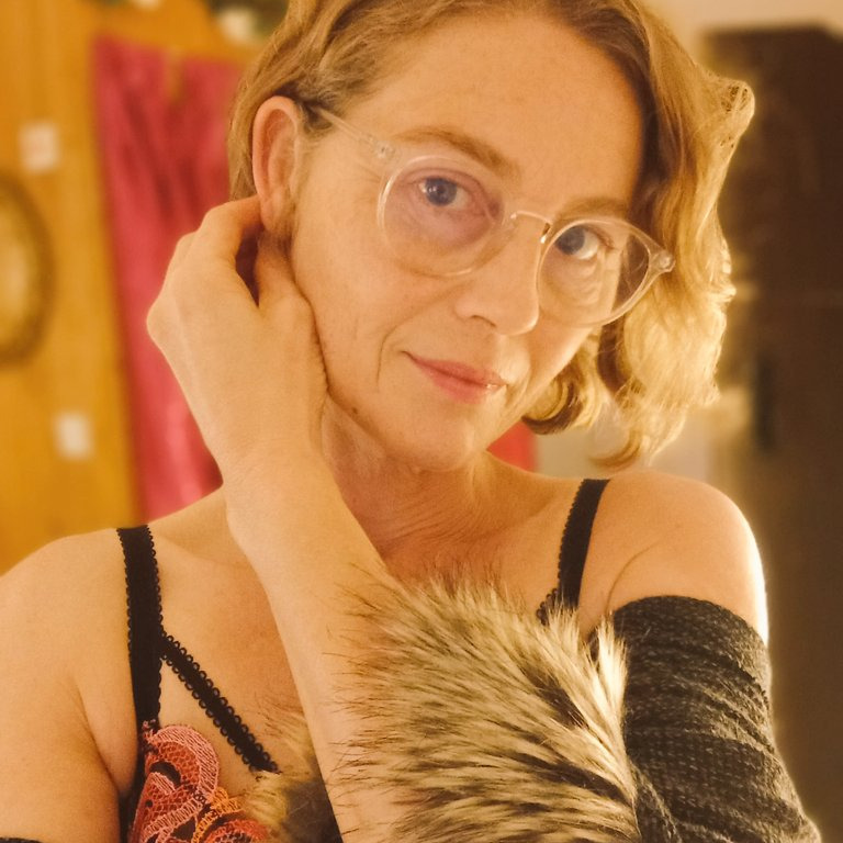 loverfans mistressrosesilver profile photo. mistressrosesilver 2