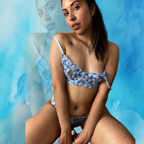 loverfans Hairy Queen profile photo. Hairy Queen 6